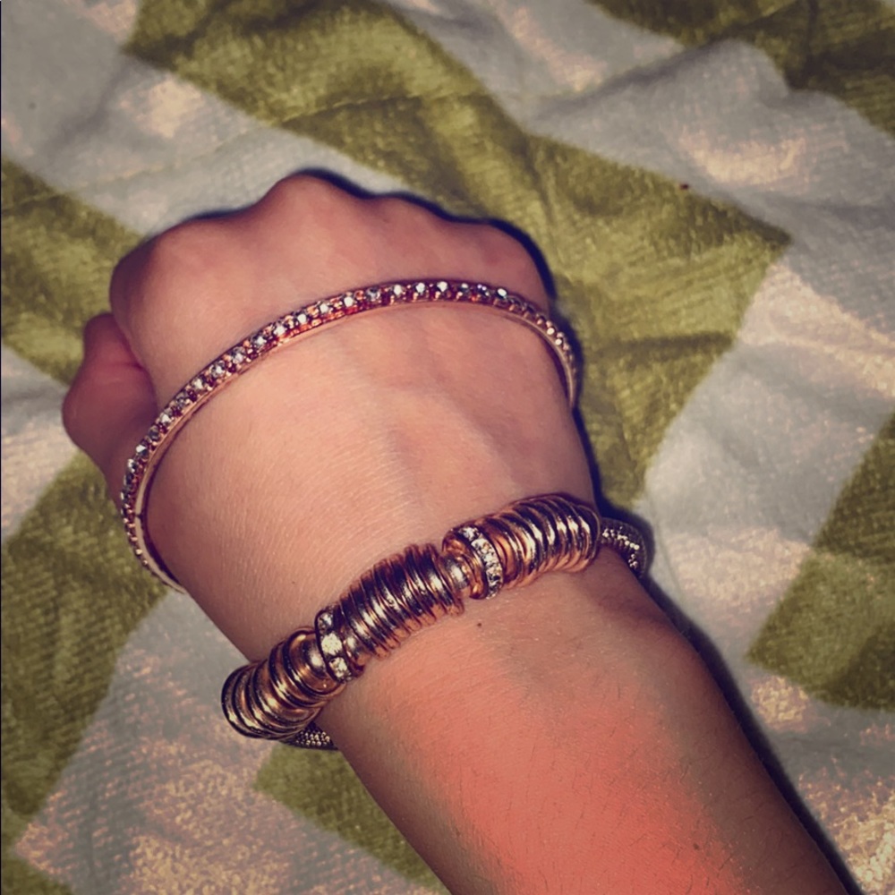 I am selling bracelets
